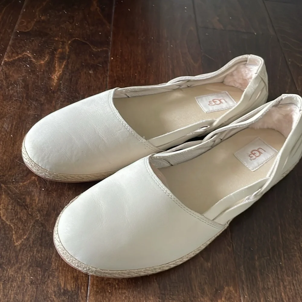 UGG Espadrille Tippie Nubuck Leather Flats Size 10 Effortless Chic Normcore
